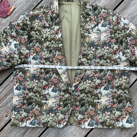 Lands End gorgeous tapestry cropped jacket, 14 - Picture 7 of 11